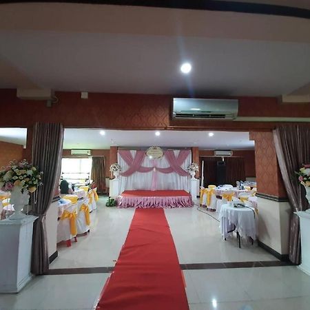 Le Parc Wangnang Hotel Phitsanulok Exterior photo