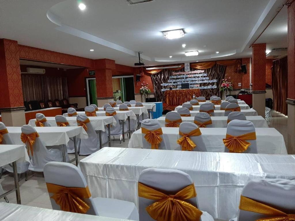 Le Parc Wangnang Hotel Phitsanulok Exterior photo