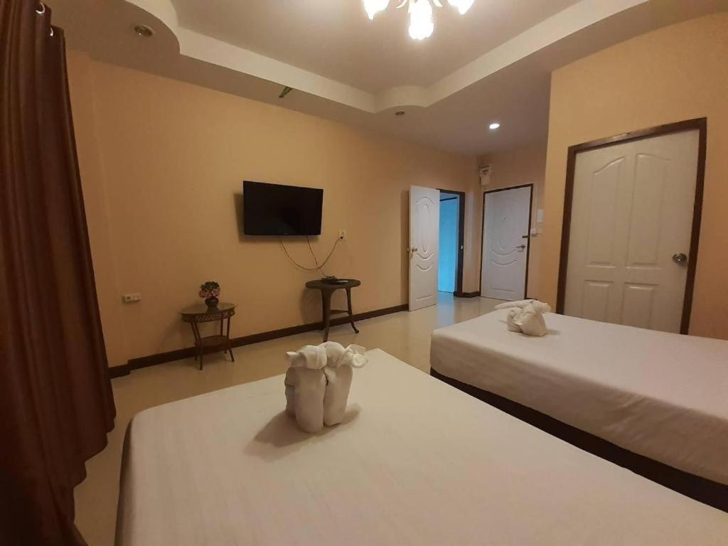 Le Parc Wangnang Hotel Phitsanulok Exterior photo