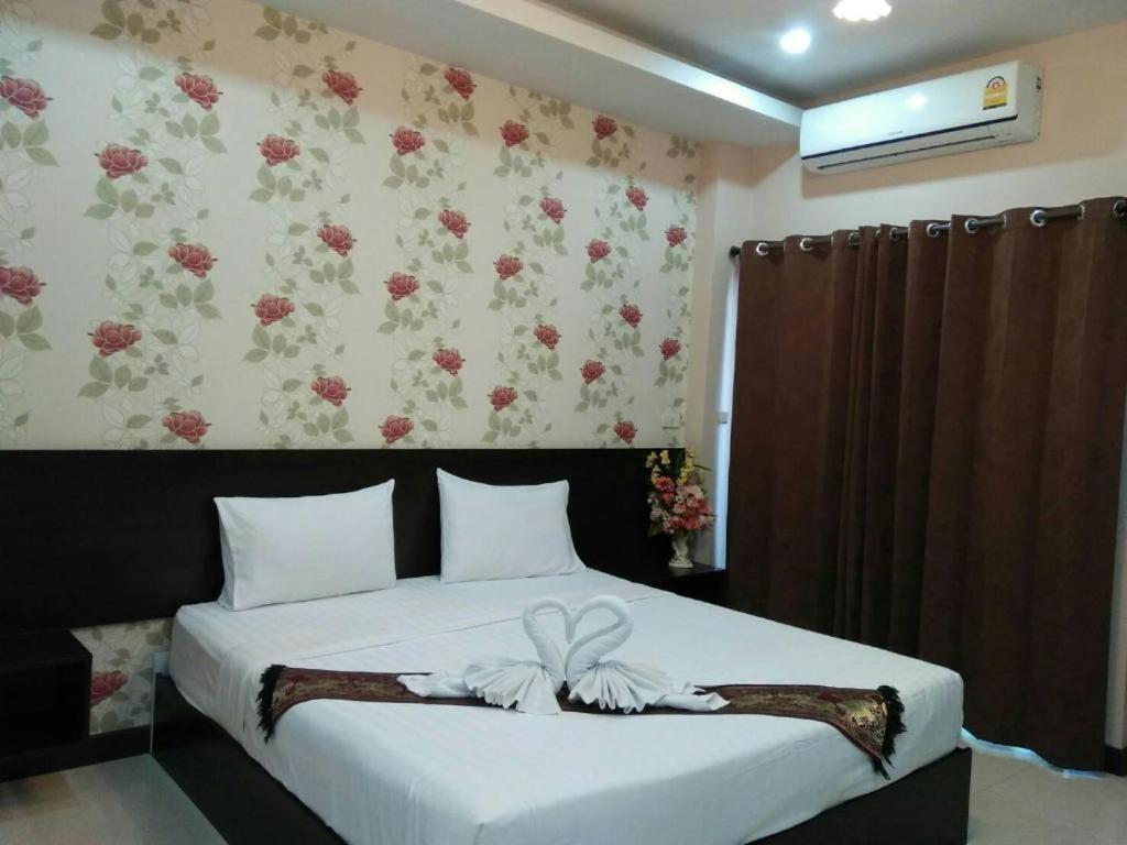 Le Parc Wangnang Hotel Phitsanulok Exterior photo