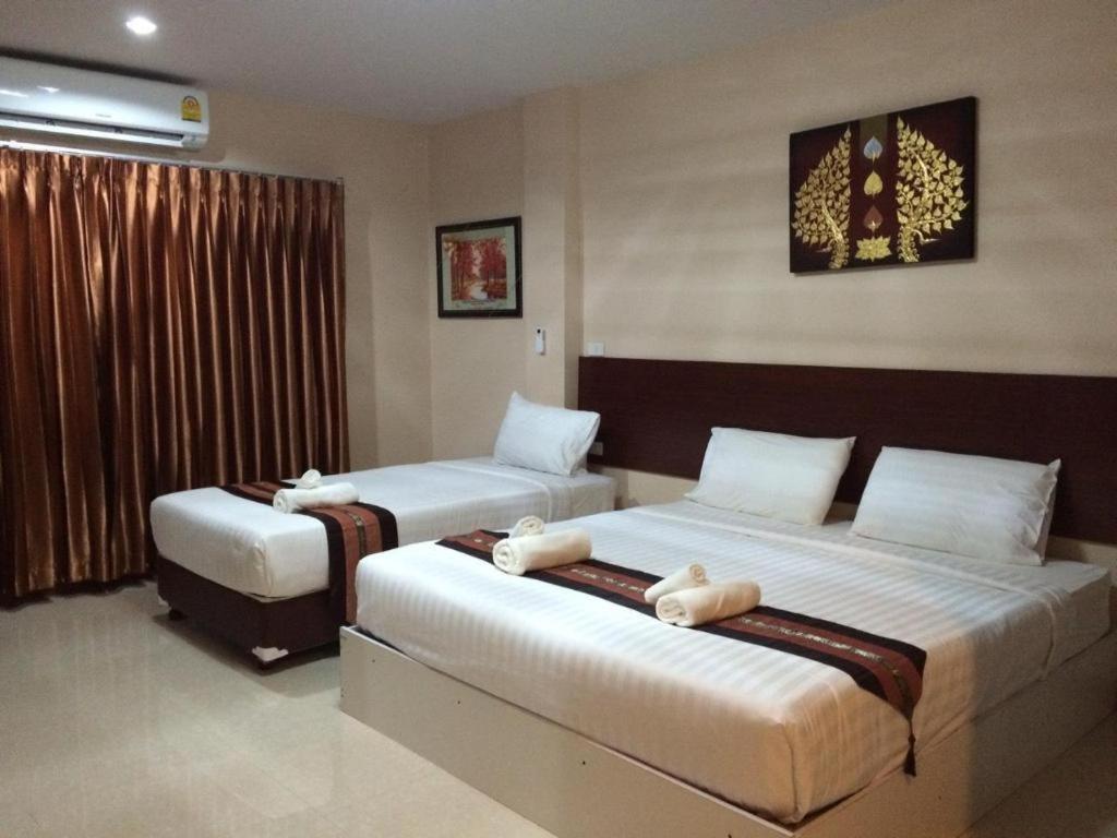 Le Parc Wangnang Hotel Phitsanulok Exterior photo