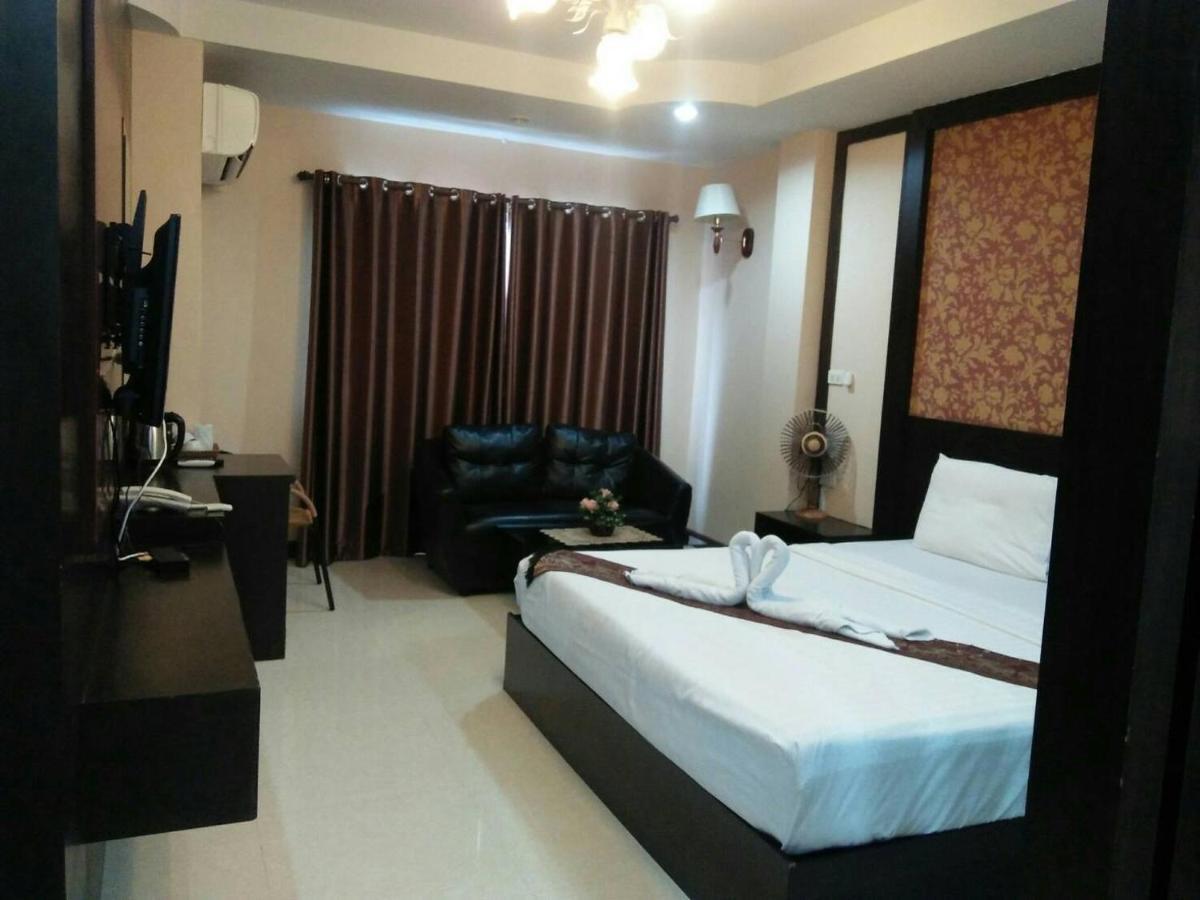 Le Parc Wangnang Hotel Phitsanulok Exterior photo
